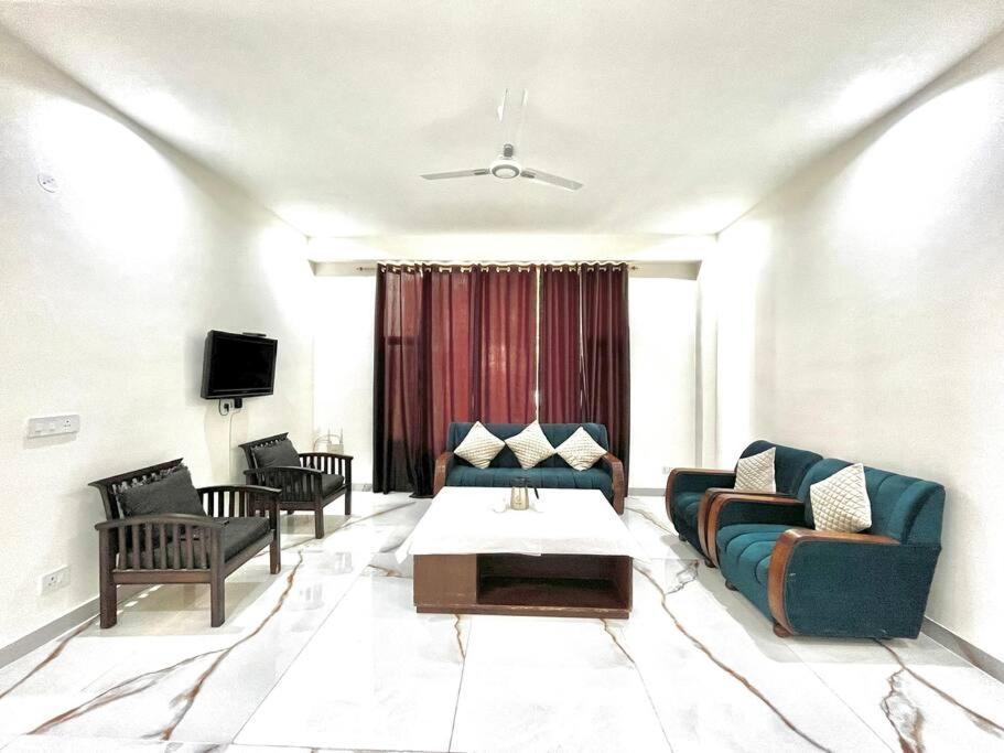 Host Jatin Kasauli Crest 7O1827O7O3 Lägenhet Exteriör bild