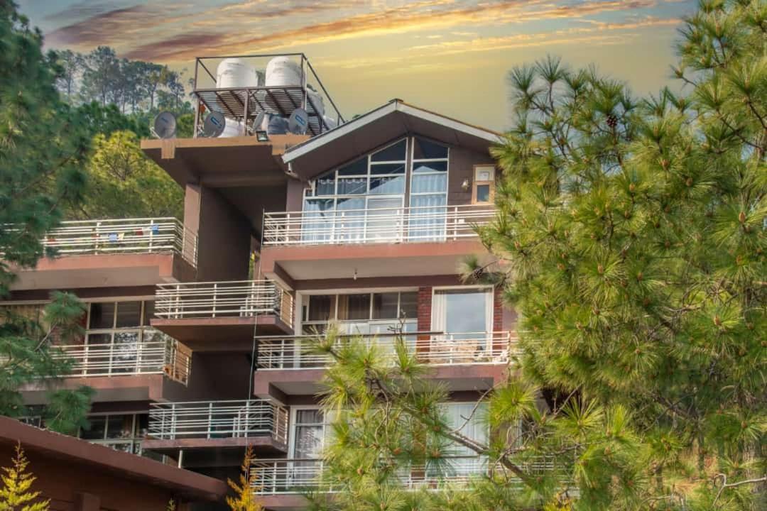Host Jatin Kasauli Crest 7O1827O7O3 Lägenhet Exteriör bild